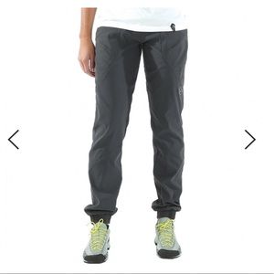 La Sportiva Mantra Pant - Size M Women’s